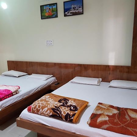 Hotel Shri Radhe Krishna Godarpura Zewnętrze zdjęcie