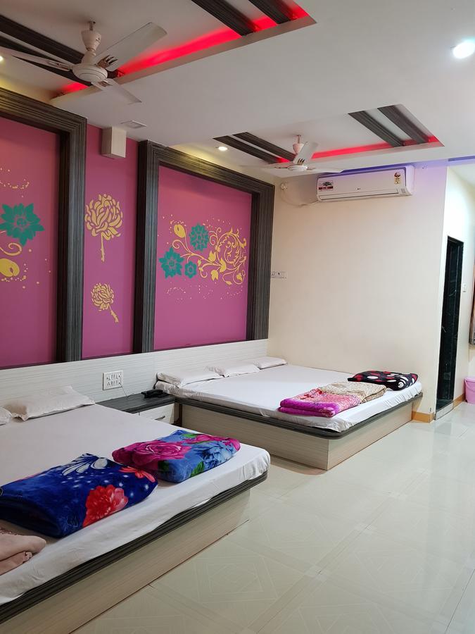 Hotel Shri Radhe Krishna Godarpura Zewnętrze zdjęcie