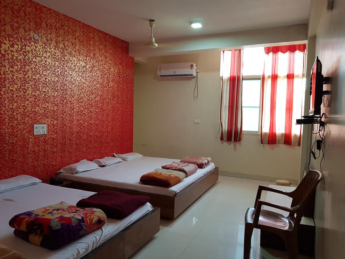 Hotel Shri Radhe Krishna Godarpura Zewnętrze zdjęcie
