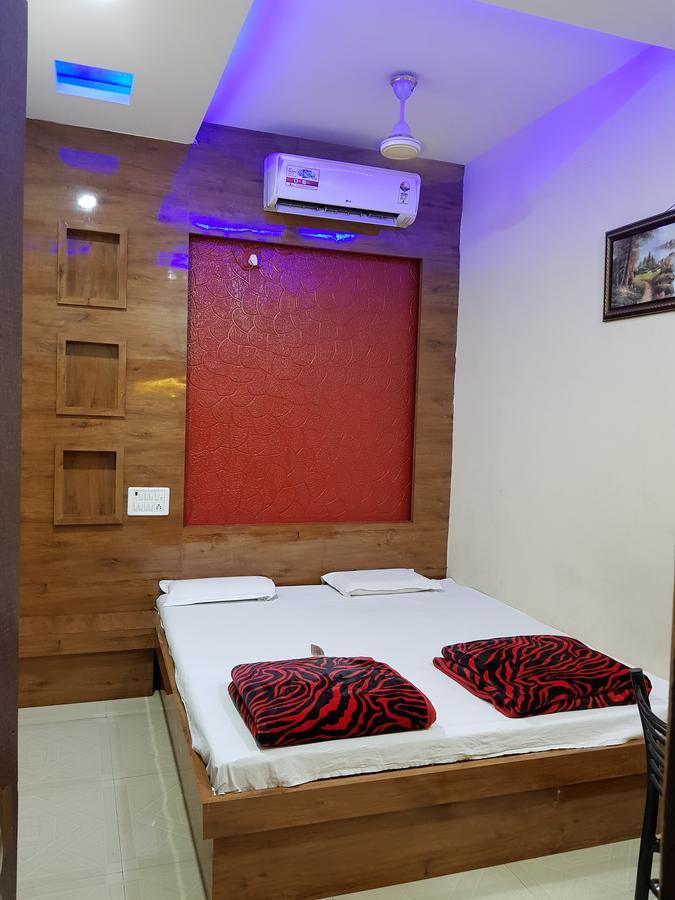 Hotel Shri Radhe Krishna Godarpura Zewnętrze zdjęcie