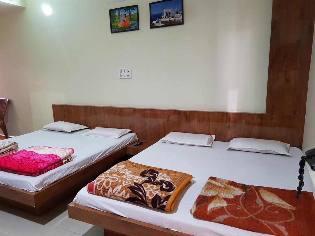 Hotel Shri Radhe Krishna Godarpura Zewnętrze zdjęcie