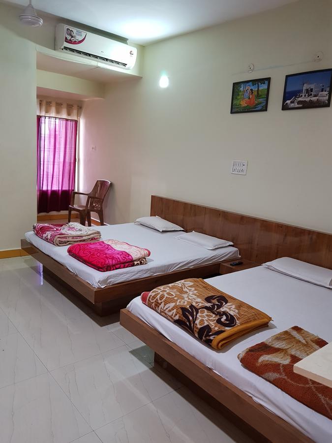 Hotel Shri Radhe Krishna Godarpura Zewnętrze zdjęcie