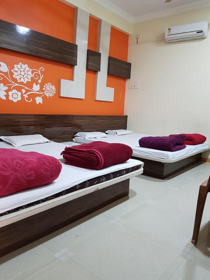 Hotel Shri Radhe Krishna Godarpura Zewnętrze zdjęcie