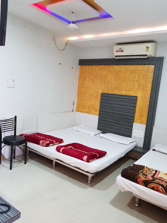 Hotel Shri Radhe Krishna Godarpura Zewnętrze zdjęcie